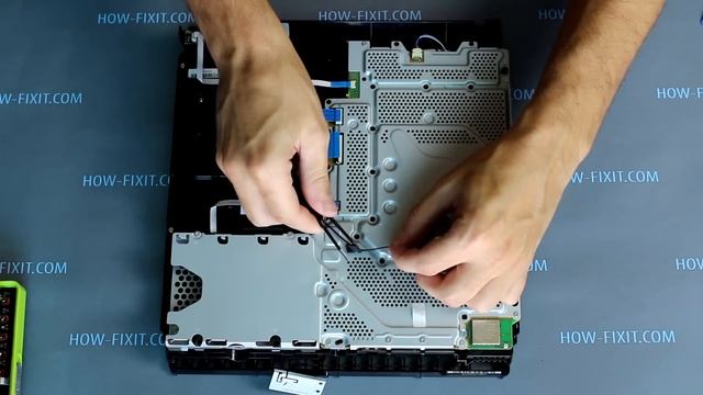 PS4 Slim разборка, чистка и замена термопасты смотреть онлайн