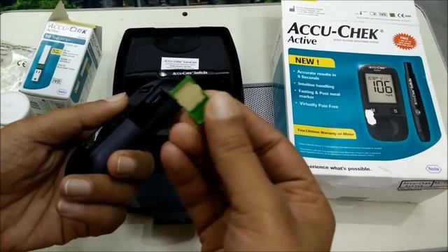How to use Accu Chek Active Blood Glucose Monitoring system | Accu Chek Demonstration смотреть онлайн