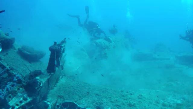 Diving on a "WWII Plane" (1943) in Naxos, Greece смотреть онлайн