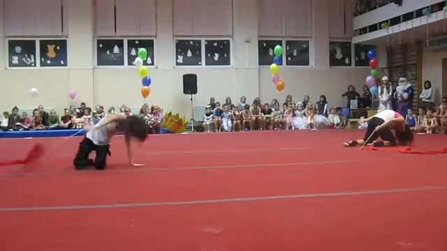 Новогоднее выступление. Хореография. 200... Художественная гимнастика. смотреть онлайн