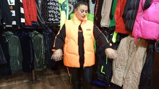 ?ЖЕНСКИЕ ТУРЕЦКИЕ КОСТЮМЫ?КОСТЮМЫ-ТРОЙКИ?ЖИЛЕТЫ? смотреть онлайн