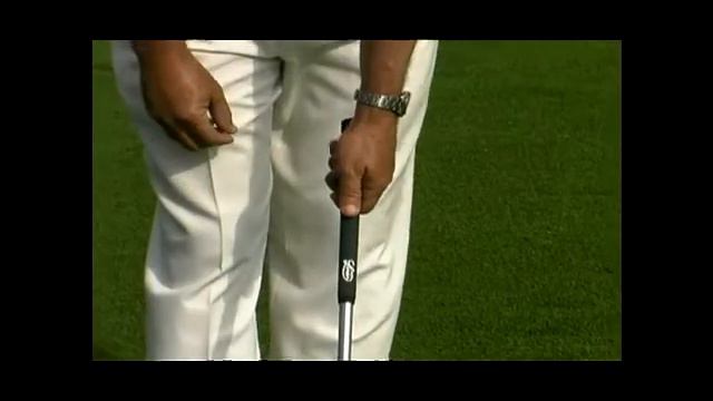 How to Grip the Golf Club to Correct an Over the Top Golf Swing смотреть онлайн