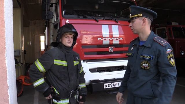 Зачем пожарному топор смотреть онлайн