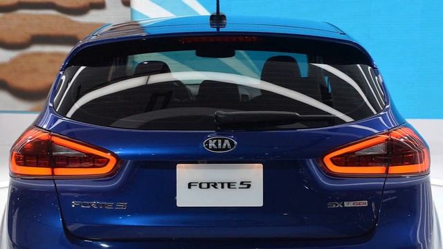 2017 Kia Forte 5 - Detroit Auto Show 2016 смотреть онлайн