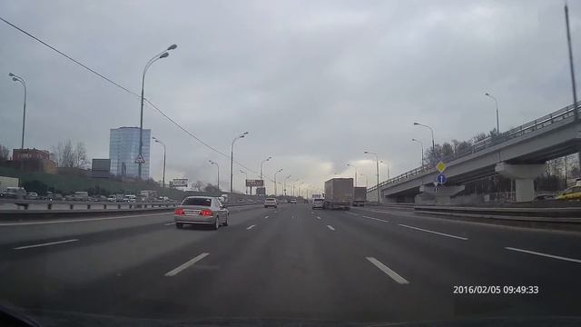 Фура подрезала Логан смотреть онлайн