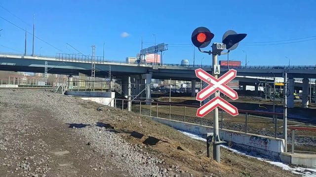 Переезда давно нет, а светофор - есть смотреть онлайн