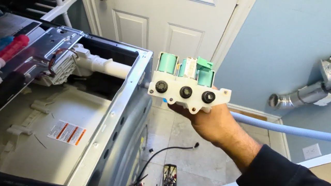 Стиральная машина не набирает воду, ошибка E11, ремонт, смотреть онлайн