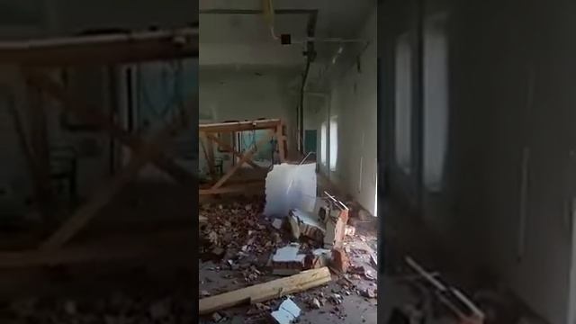 Опасный демонтаж перегородки смотреть онлайн