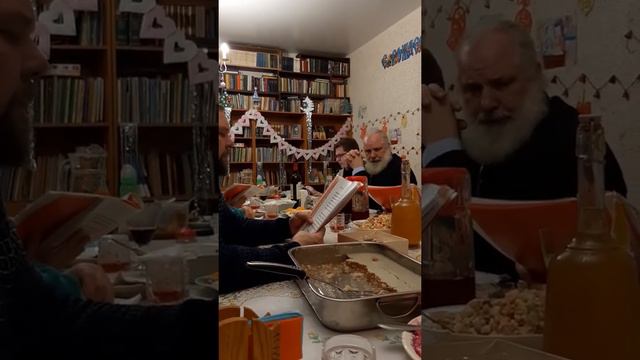 Празднование Рождества Христова в трапезной смотреть онлайн