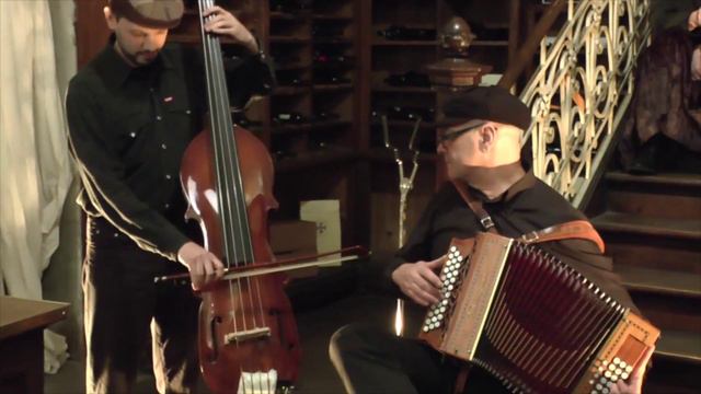 Gabriella Gabrielli & Border Trio - Ershter Vals смотреть онлайн
