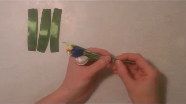 Набор Крокусы. ч.2. Бутоньерка. Брошь/Канзаши МК/How to make the Boutonniere. Brooch.DIY Kanzashi смотреть онлайн