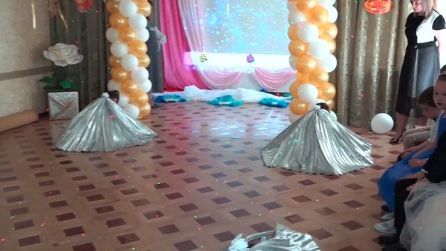 ВЫПУСКНОЙ.Танец плакала звезда смотреть онлайн