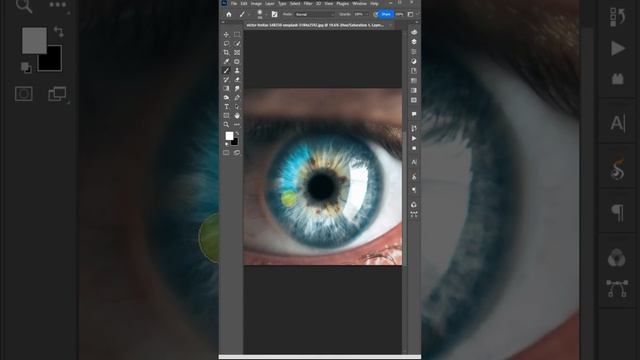 How to create Multi-color Eyes in Photoshop | Photoshop #short tips and tricks смотреть онлайн