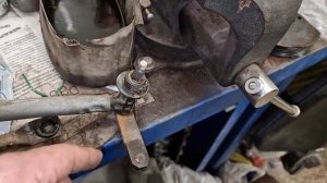 Мерседес Спринтер - замена трапеции стеклоочистителя.