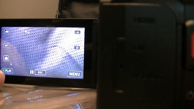 JVC GZ-R405BEU смотреть онлайн