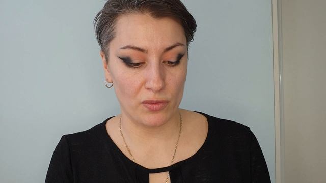 Hermes Rouge a Levres rose magenta 74 Mat и чёрно-розовый кричащий макияж смотреть онлайн