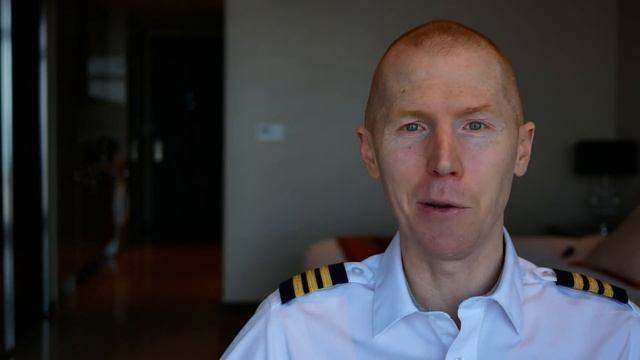 How does an Airplane's Jet Engine Work | Airline Pilot Explains смотреть онлайн