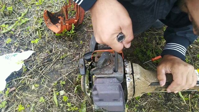 STIHL FS 450 очистка, осмотр и попытка настроить карбюратор. смотреть онлайн