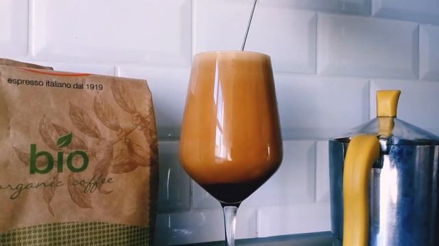 Эспрессо Фреддо - вкуснейший холодный кофейный коктейль смотреть онлайн