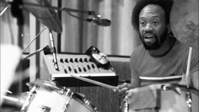 Maurice White - Open Your Heart To Love ( R.I.P. MW ) смотреть онлайн