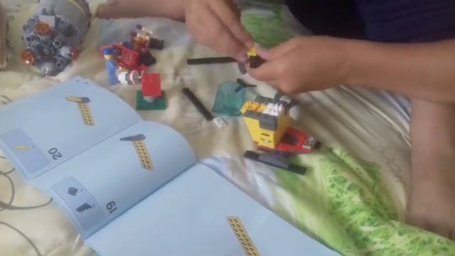 Собираем набор Lego City смотреть онлайн