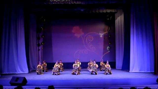 Ансамбль танца «Ладушки» (младшая группа), Танец «Табуреточка» смотреть онлайн