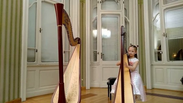 Handel G.F. Little suite for a musical clock (HARP version) Harmath Kornelia 7 y.o. Хармат Корнелия