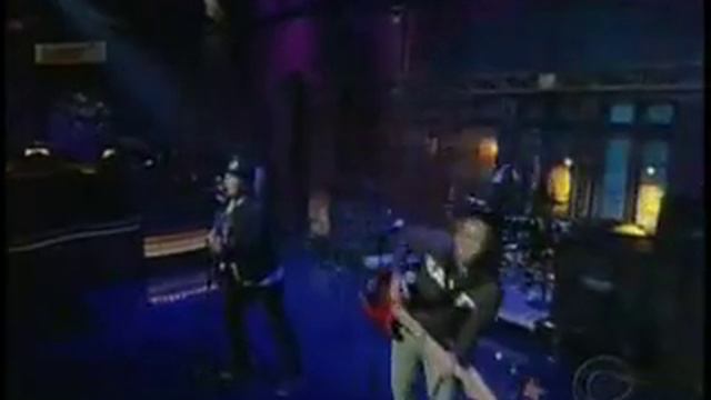 Fall Out Boy - This Ain't Scene it's an Arms Race Live on Letterman смотреть онлайн