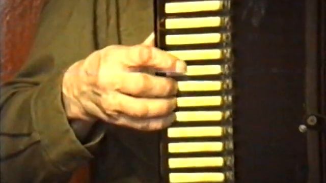 Брынских (1915 г.р., г. Михайловск) - подгорная (гармонь казанка) смотреть онлайн