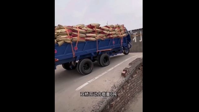 Бесстрашные трициклисты. Повторять не рекомендуется. Рекламные ролики грузовых китайских трициклов смотреть онлайн