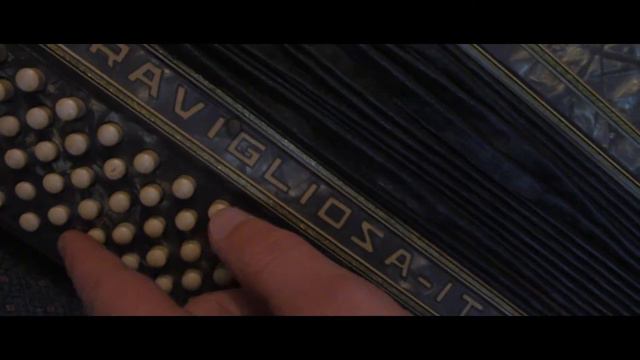 Antique Accordion: WHAT IS THIS??????? смотреть онлайн