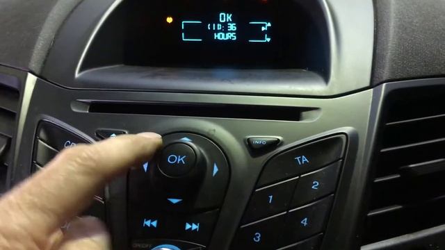 Ford Fiesta Set the Clock Setting the time and date Change the Time Set the Clock смотреть онлайн
