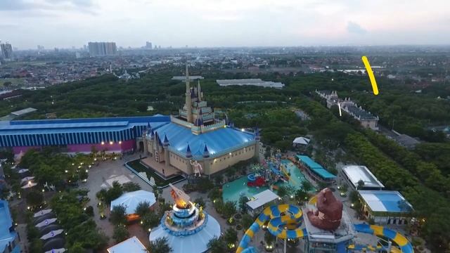 The Best tour in surabaya east java, the city of Indonesian heroes !! смотреть онлайн