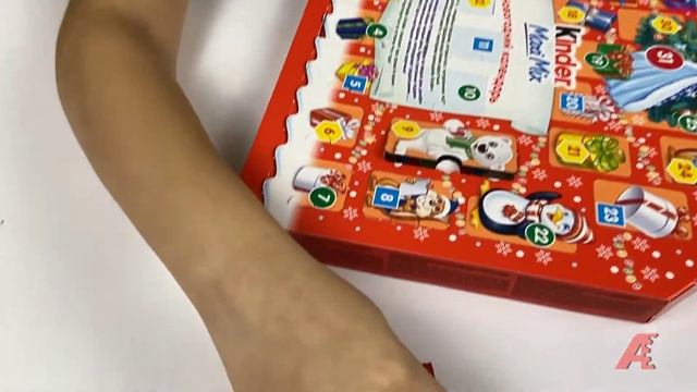 ПОЛНЫЙ обзор АДВЕНТ КАЛЕНДАРЯ КИНДЕР / СЫГРАЛ в ИГРУ / Нашел огромную ОТКРЫТКУ смотреть онлайн