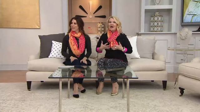 Isaac Mizrahi Live! Ombre Leopard Printed Infinity Scarf on QVC смотреть онлайн