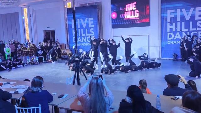 Progress Family Dance Crew. В составе выступает Полина crazy dancer! смотреть онлайн