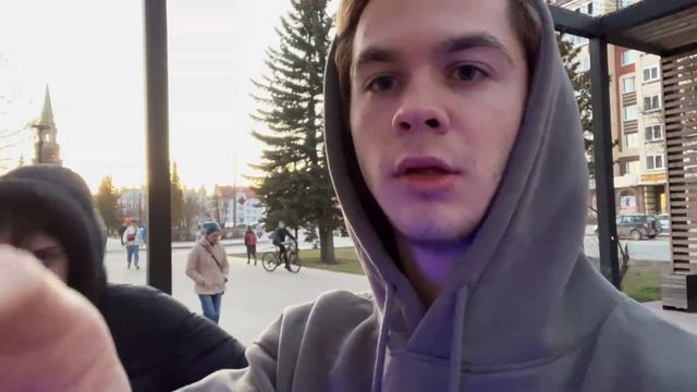 IRL ПОКУПАЮ ДЕВУШКЕ ЖОПУ смотреть онлайн