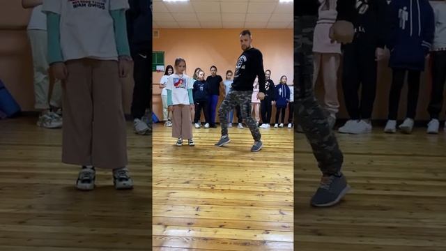 Лунная походка. Научиться за 5 минут?? смотреть онлайн