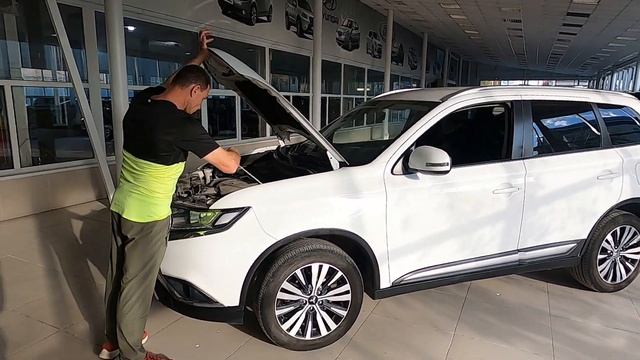 Обзор Мицубиши Аутлендер (надежность и красота) смотреть онлайн