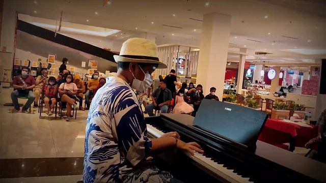 Queen / Yiruma - Bohemian Rhapsody / River Flows In You ( Piano Cover by Kafi Nur Ulwan ) смотреть онлайн