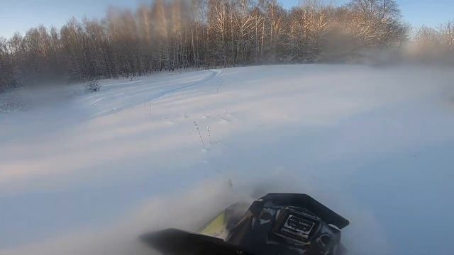 Немного покатался на Polaris pro rmk 800 Axis 163. Порвался ремень. смотреть онлайн