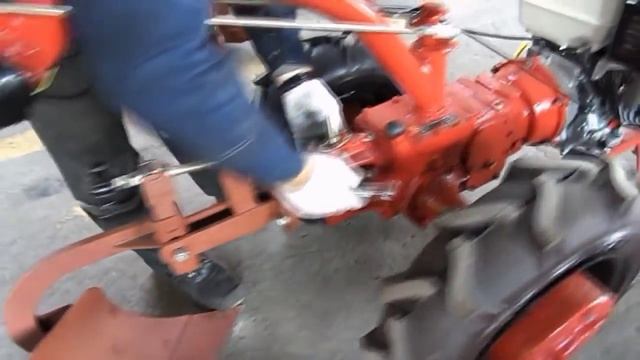 Монтаж и эксплуатация плуга на мотоблоке МТЗ Беларус 09H - Садовые Механизмы смотреть онлайн