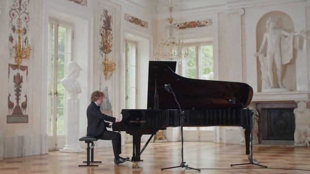 Nikolay KHOZYAINOV plays CHOPIN in Royal Łazienki Park, Warsaw 2021 смотреть онлайн
