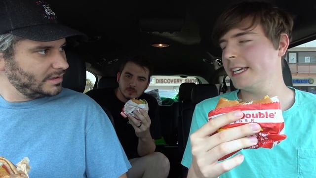 We Drove 3,000 Miles For The World's Best Burger смотреть онлайн