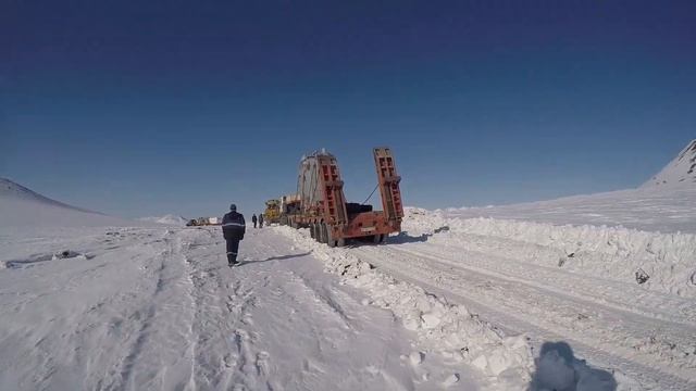 Перевозка по зимнику Певек - Кекура - Подъем на Чапаевский перевал смотреть онлайн