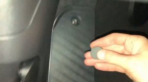 Volkswagen Touareg 2018 Поиск блока предохранителей