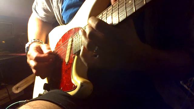 Fender Musicmaster 1966 смотреть онлайн