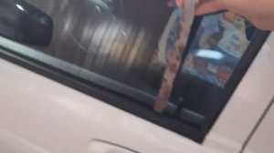 как открыть приору если забыл ключи в ней и она закрылась