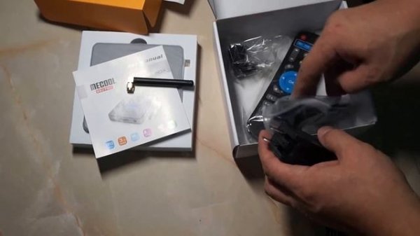 MECOOL ВВ2 PRO TV Box с Гирбеста
