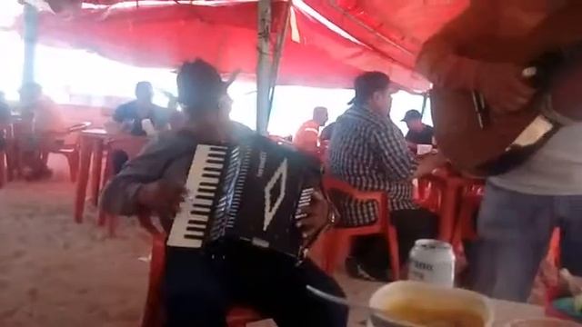 Puerto juarez buena musica y restaurantes locales! смотреть онлайн